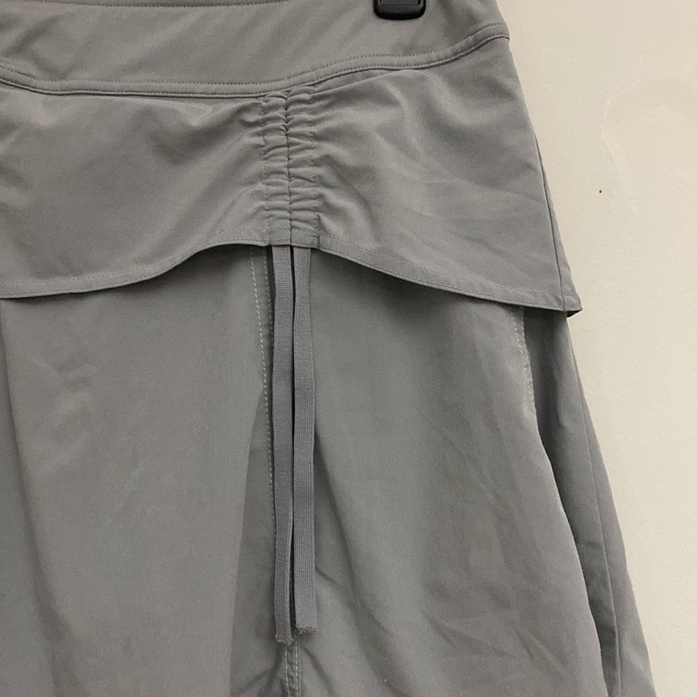 Athleta womens gray tennis skirt size 6p - Picture 3 of 8